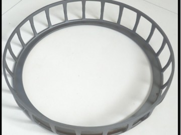 Spherical roller bearing retainer